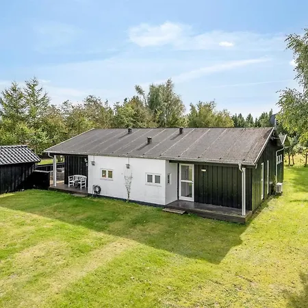 Amila - 950m From The Sea By Interhome Hals
